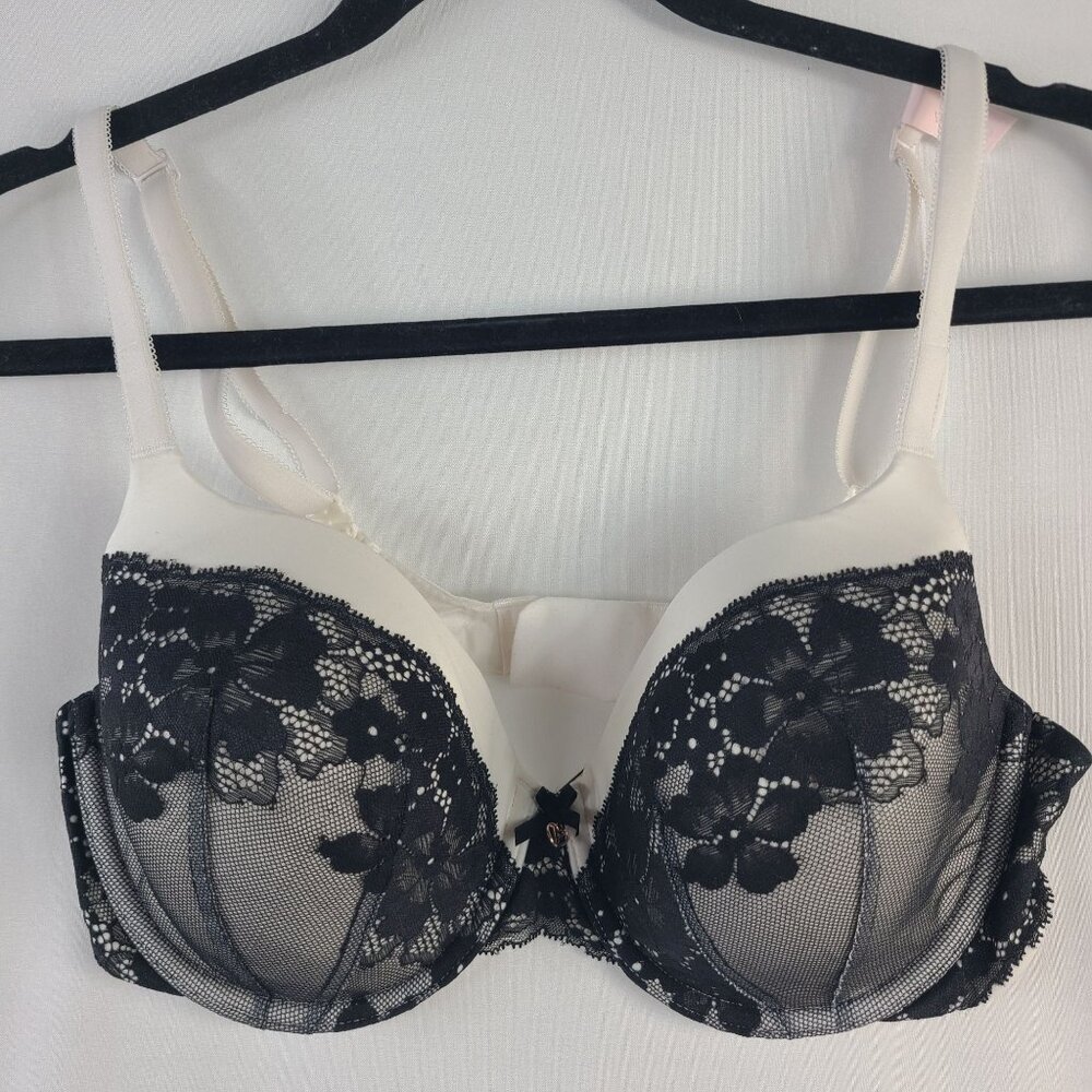 Victoria's Secret Perfect Coverage Black & Ivory Floral Lace Push-Up Bra 36D